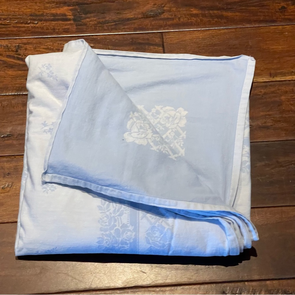 Vtg Le Jacquard Francais cotton tablecloth
